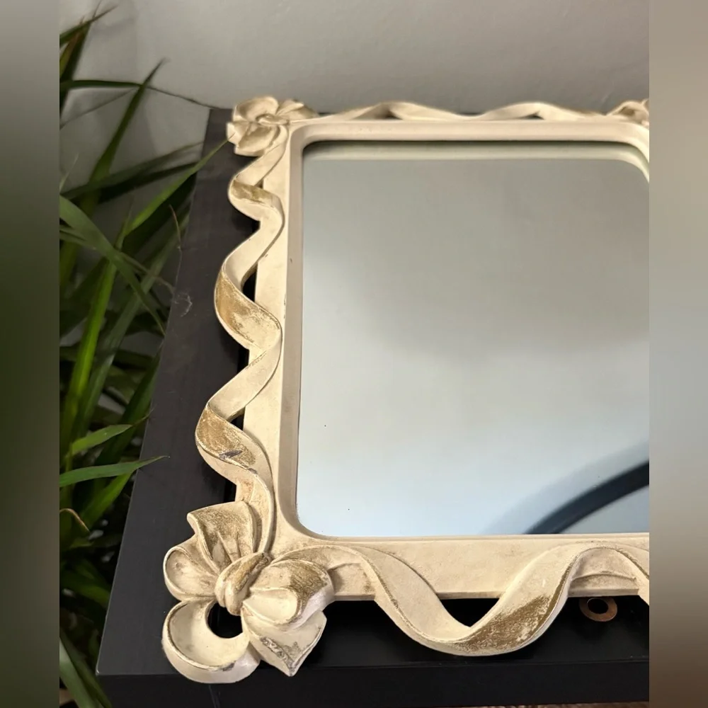 Vintage Syroco MCM Hollywood Regency Gilded Mirror Bow Corner Accents